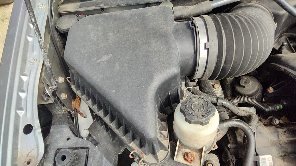 Solo caja de purificador de aire Dodge Caravan 13 Foto 1 de 1