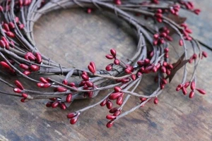 Pip Berry Candle Ring with Stars Burgundy Primitive Decor 4 inch Pillar Size - Picture 1 of 3