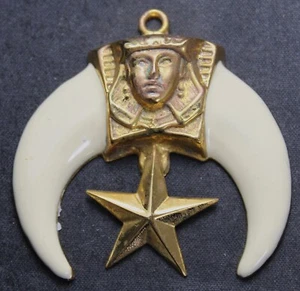 Shriners Moon Star Collar Jewel Pendant - Faux-Claw - Egyptian Revival - Masonic - Picture 1 of 2