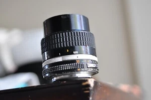 Nikon Nikkor 85mm F2 Ais lens for Nikon Film and Nikon Digital SLR cameras - Picture 1 of 14