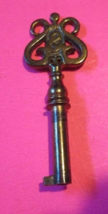 GENUINE Antique Piano Skeleton Key BRASS Steinway & Sons Grand Piano VINTAGE - Picture 1 of 2