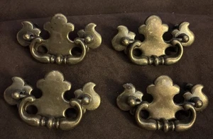 Vintage Set of 4 Drop Drawer Pulls Handles Chippendale Batwing Style Brass 3.5 - Picture 1 of 6