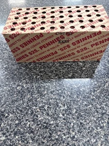 Caja de centavos de banco con agujero sellado. Encuentra monedas reales de trigo, cobre, UNC... de $25 - Imagen 1 de 3