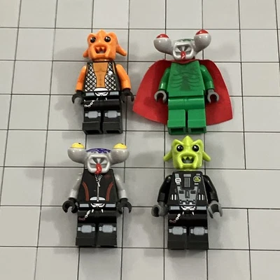 Frenzy Space Police III 3 5971 Green Alien LEGO Lot Of 4 Minifigure D3 22 - Image 1 of 2