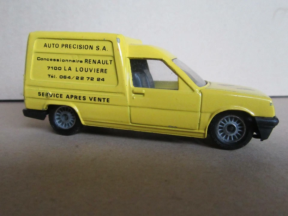 2R 1988'S Solido Francia Renault Express Concession La Louvière Belgio 1:43 - Immagine 1 di 4
