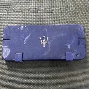 🔥⭐ OEM 14-17 MASERATI GHIBLI SQ4 Emergency Spare Tool Kit With Tools - Foto 1 di 7