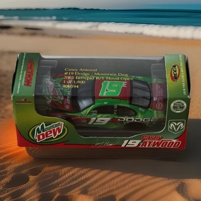 1/64 Nascar Diecast, Casey Atwood #19, 2001 Mountain Dew, acción en caja Foto 1 de 2