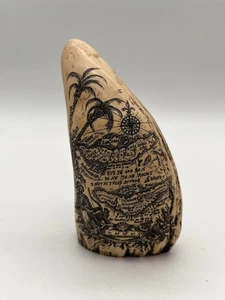 Scrimshaw Baia del Tesoro Baia Replica Dente di Balena - Foto 1 di 4