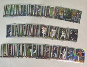 Lote de 80 tarjetas de béisbol cromadas Topps 2025 con inserto paralelo novato y base - Imagen 1 de 7