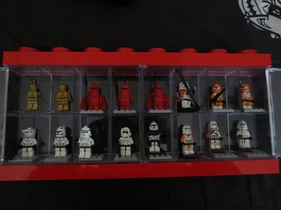 Productos de almacenamiento LEGO: vitrina de minifiguras con 16 figuras de Starwars Foto 1 de 4