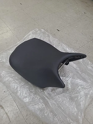 Triumph Tiger 1200 Heated Drivers Seat - Image 1 of 3