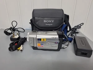 Sony Handycam DCR-TRV11E Handheld MiniDV Camcorder Silver Tested,  - Picture 1 of 14