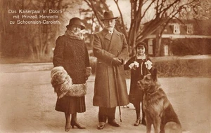 POSTCARD ROYALTY  GERMAN  KAISER WILHELM WITH  HENRIETTE & CAROLATH  DOORN - Picture 1 of 2