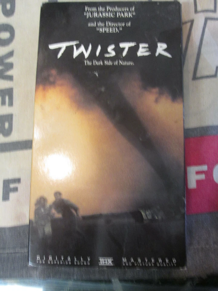 VHS Tape - Twister starring Helen Hunt & Bill Paxton by Warner Foto 1 de 1