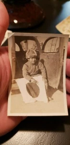 Foto original japonesa de la Segunda Guerra Mundial SOLDADO con bandera japonesa imagen coleccionable - Imagen 1 de 2