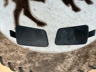 2012-2015 Ram Cargo Van C/V Front Right Screw Cover Cap Trim Bezel L0200958AA — 第 1/4 张图片