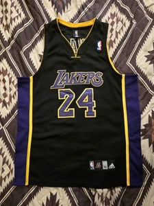 Kobe Bryant Authentic Stitched Adidas Lakers Jersey #24 Black Men's Size 52 - Picture 1 of 9