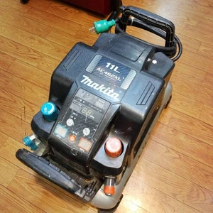 Compressore aria Makita / AC462XL dal Giappone testato leggermente usato marchi estetici - Foto 1 di 7
