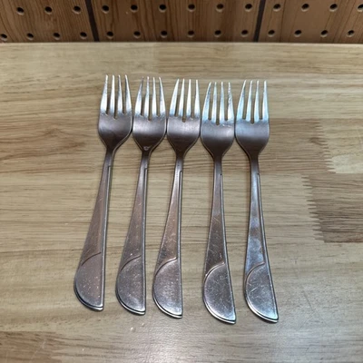 WMF Cromargan 18/8 Stainless Steel SOLO Salad Forks (5) 7" inch - Image 1 of 4