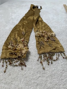 Mary Frances 100 % Seide verzierter Schal Gold Perlen Blumenmuster 54 Zoll - Bild 1 von 9