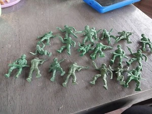 Lido 70mm Marines Olive Drab Green Soldiers Plastic Playset Vintage Lot Of 20 - Picture 1 of 6