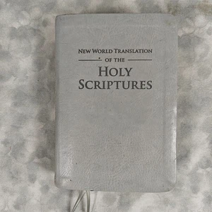 New World Translation Holy Scriptures Bible 2013 Gray JW Compact w/ Ribbons - Foto 1 di 5