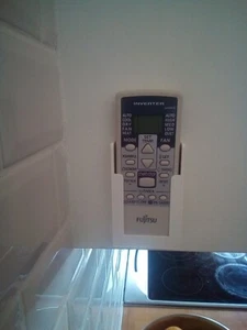 Support Remote control air conditioning Fudjisu Atlantic - Photo 1 sur 3