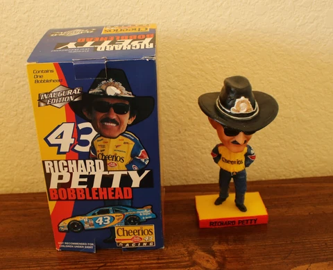 Richard Petty Cheerios Betty Crocker Racing Bobblehead #43 Attila Collectibles Cover