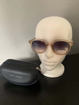 Gafas de sol para mujer Tommy Hilfiger angulares gato marco melocotón/desnudo gratis envío y devolución en EE. UU. Foto 1 de 4