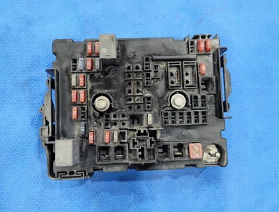 Chevrolet Express Savana 1500 2500 3500 2008 cabina interior fusibles caja OEM Foto 1 de 3