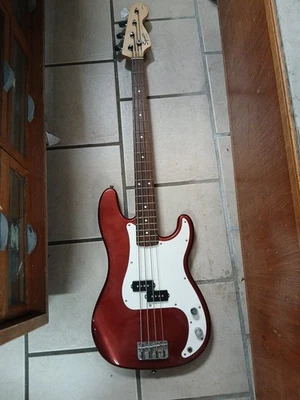 Squier Fender Affinity Precision Bass Red + Gig Bag - Image 1 of 4