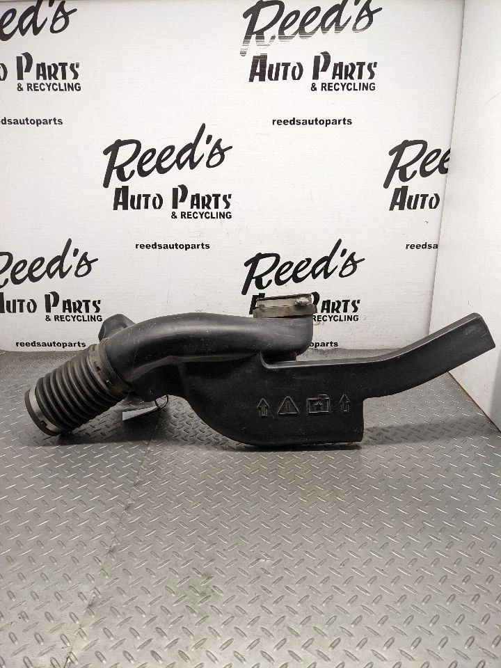 GMC Yukon Escalade Sierra Caja de admisión de aire Tubo resonador Manguera 03-06 1180256 Foto 1 de 4