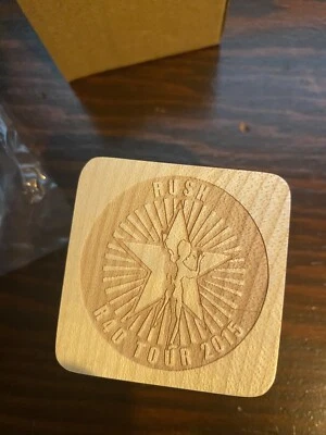 RUSH: R40-2015 Tour Paquete VIP Artículo - 4 Selecciones de Guitarra de Madera y Estuche Foto 1 de 4