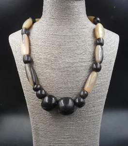 Natürliche Zebu Horn Halskette aus Madagaskar - Bild 1 von 3