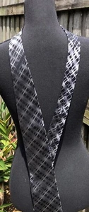 Handmade 100% Silk Men’s Van Heusen Shades Of Gray Tie Spruce Up Your Suit - Picture 1 of 5