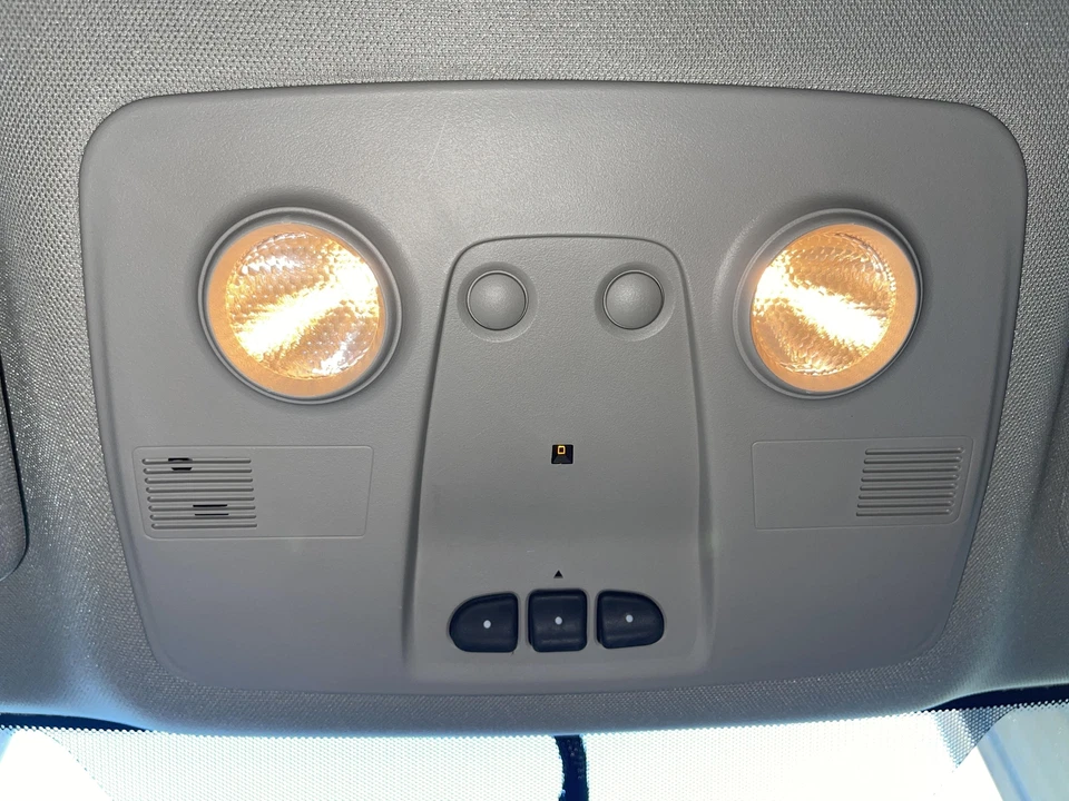 08-17 BUICK ENCLAVE Front Console OVERHEAD W/O SUNROOF TITANIUM GRAY 84105387 - Imagem 1 de 1