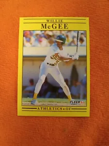 1991 Fleer #16 Willie McGee Oakland Athletics Rare 6'11" Misprint - Picture 1 of 8