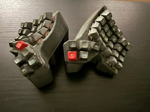 Dactyl Manuform Ergonomic Split Keyboard - Picture 1 of 2