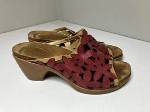 Dansko Clarissa Wine / Red Leather Slip On Floral Sandals Women US 7 EU 38 GUC - Picture 1 of 14