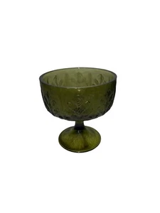 Vintage Green Glass Pedestal Bowl With Leaf Pattern Compote 1978 MCM - Picture 1 of 9