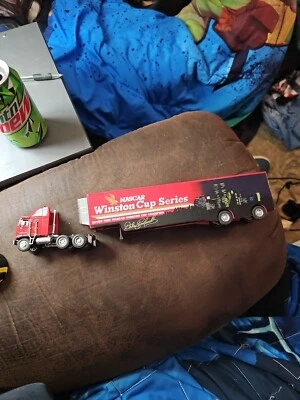 NASCAR Dale Earnhardt Winston Cup Twin Towers Incorrect Semi (4in), Hauler (10.5 - Image 1 of 4