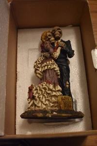 Love Never Dies Day Of The Dead Skeleton Couple Dancing By The Graveyard Statue - Picture 1 of 5