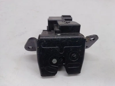 HYUNDAI IX35 1.7 CRDI MK2 2013-2015 Tailgate Lock Mech 812302S000 - Image 1 of 4