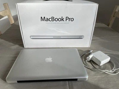 MacBook Pro 13 Zoll silber Mitte 2012 - Bild 1 von 4
