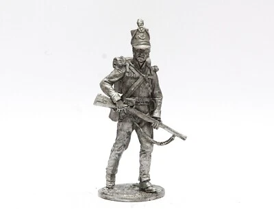 Tin 54mm Private 95th Infantry Regiment. England 1810-15. Napoleonic 1:32 - Image 1 of 4