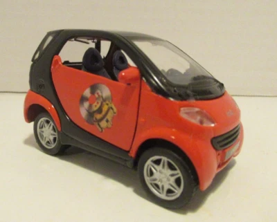Vintage Diecast Car Smart City Coupe 1:33 Scale Maisto BOSCH - Image 1 of 4