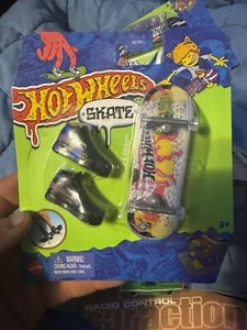 2023 Hot Wheels Skate Grub & Grind Treasure Hunt - HGT46 - Multi-Color - Picture 1 of 3
