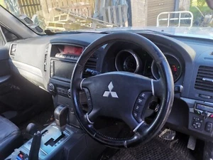 MITSUBISHI SHOGUN MK4 DASH KIT AIRBAG USED TESTED GOOD FAST SHIPPING 2007-ON - Picture 1 of 10