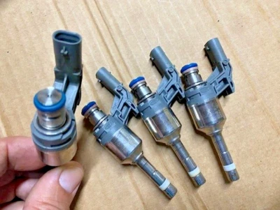 46338077 INIETTORI JEEP COMPASS RENEGADE 500X TONALE 1.3 B TURBO IBRIDA 46337540 - Immagine 1 di 4