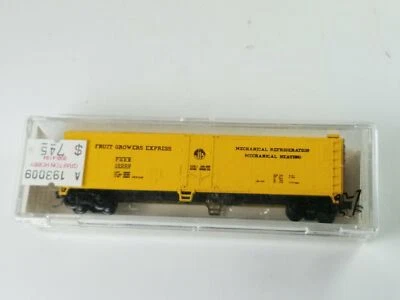 Atlas N Scale Fruit Growers Express F.G.E.X. 10000 Refeer   10000 10000 - Image 1 of 4